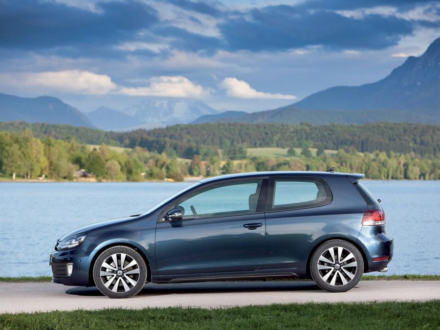  Volkswagen Golf GTD 3-Door 2009 года  (фото 25 из 34)